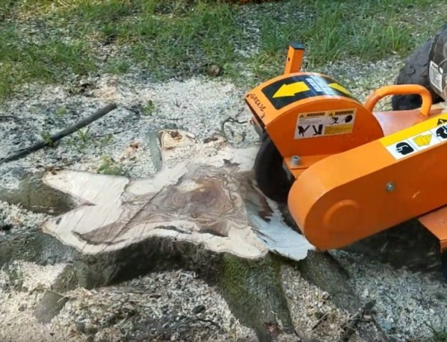 Pařezová fréza benzínová 13,5 hp, 420 cm3, hloubka frézování 23 cm