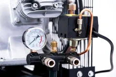 Pístový olejový kompresor JAGER GERMAN, 3 kW, 540l/min, 100l, 10bar, 400V