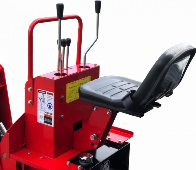 Traktorový bagr STILER BK8