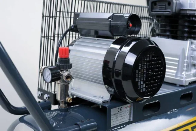 Pístový olejový kompresor JAGER GERMAN, 2,2 kW, 350l/min, 100l, 10bar, 230V